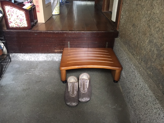 踏み台による段差解消工事 サクラスマイル 守口 門真で不動産をお探しならサクラスマイルへ